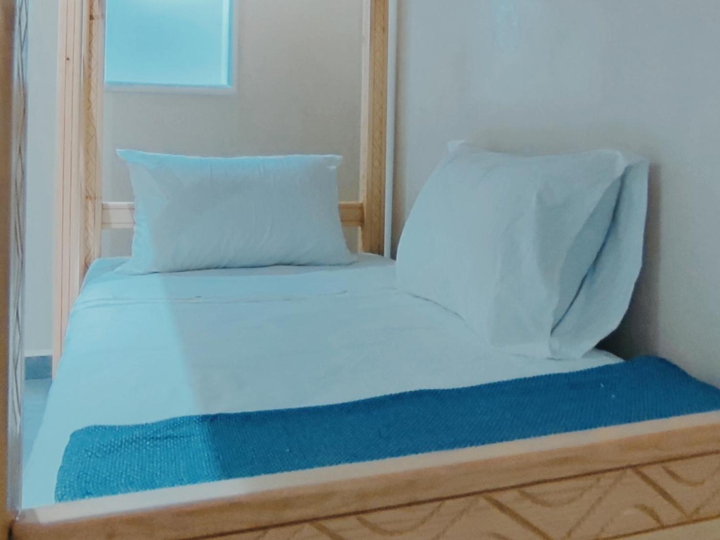 Хостел Tayyurt Surf Camp Tamraght Aourir Imi Mikki Номер фото